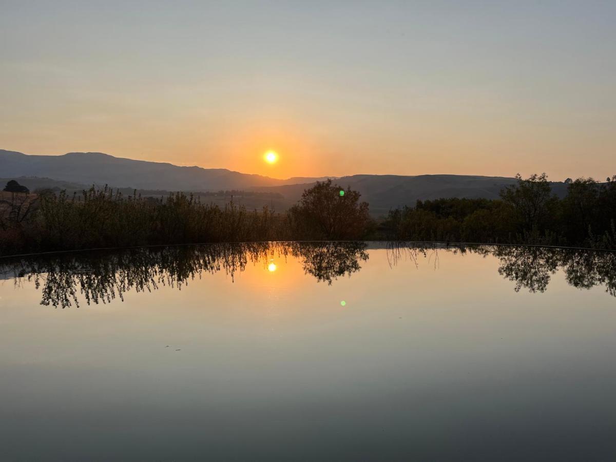 Inkosana Berg Lodge Champagne Valley Bagian luar foto